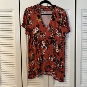 Women’s floral shirt size XL